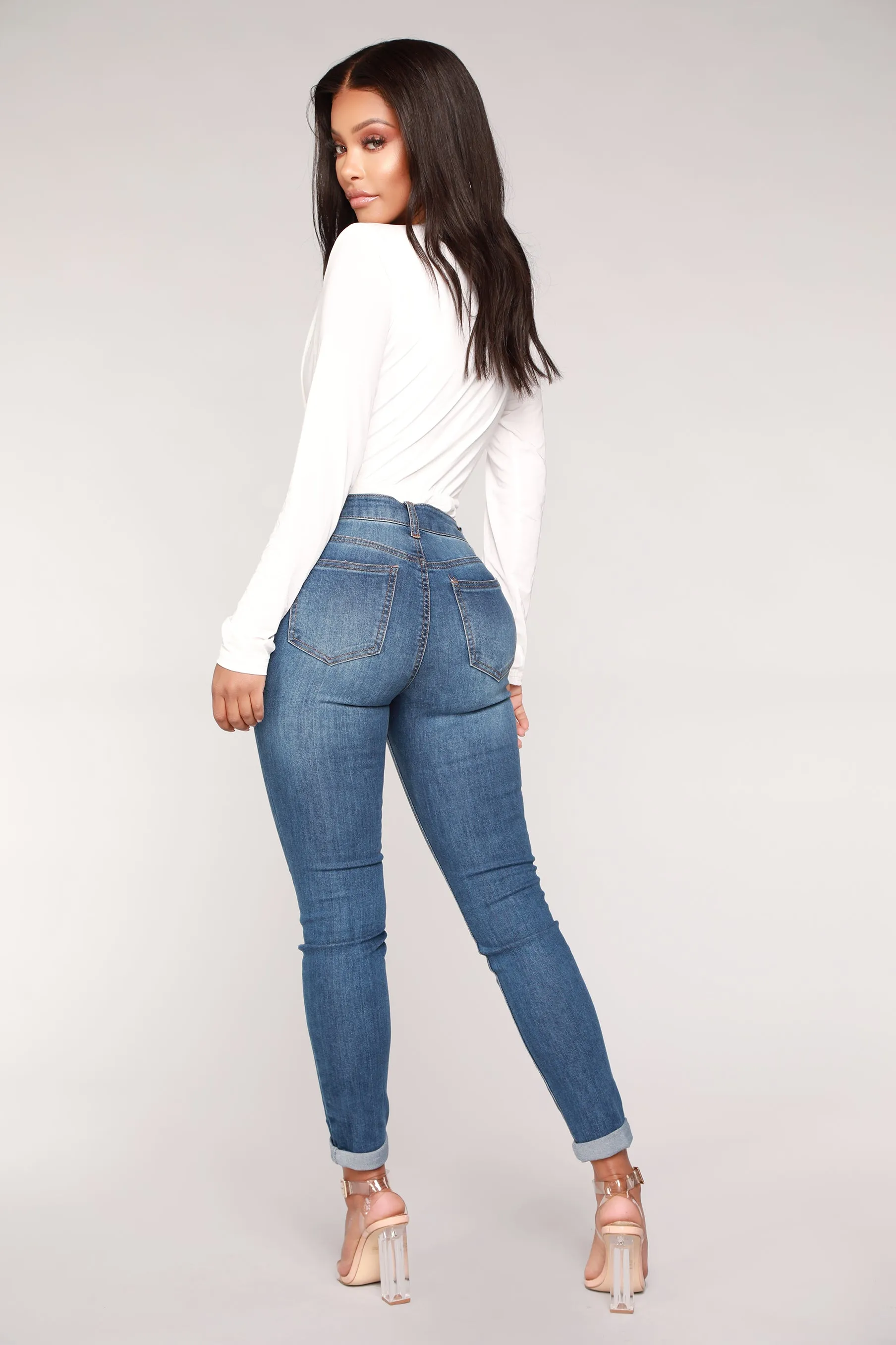 Back At You Ankle Jeans - Medium Blue Wash