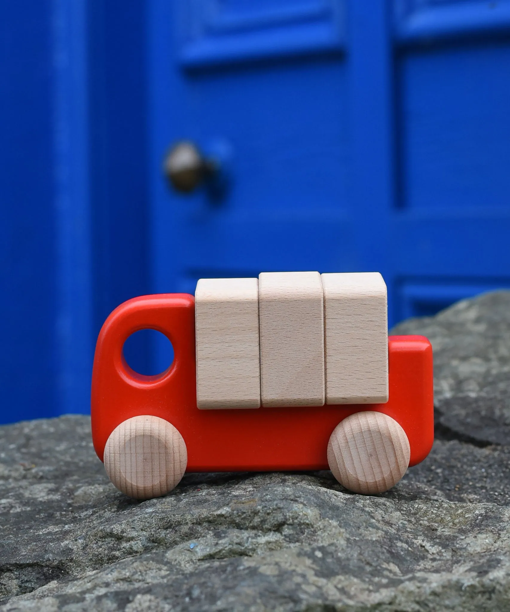 Bajo Truck With Blocks - Red