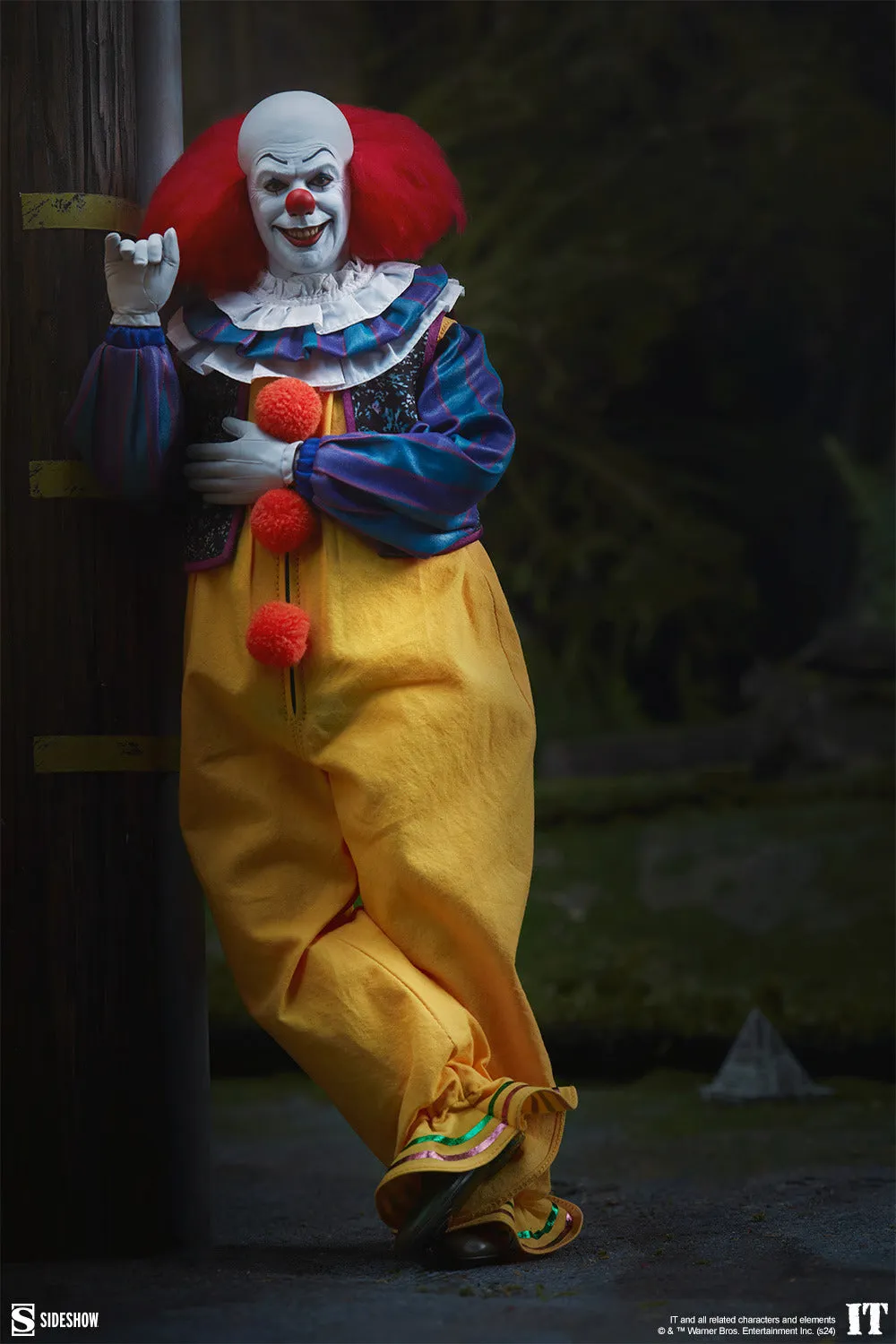 Sideshow Collectibles: It 1990 - Pennywise Escala 1/6